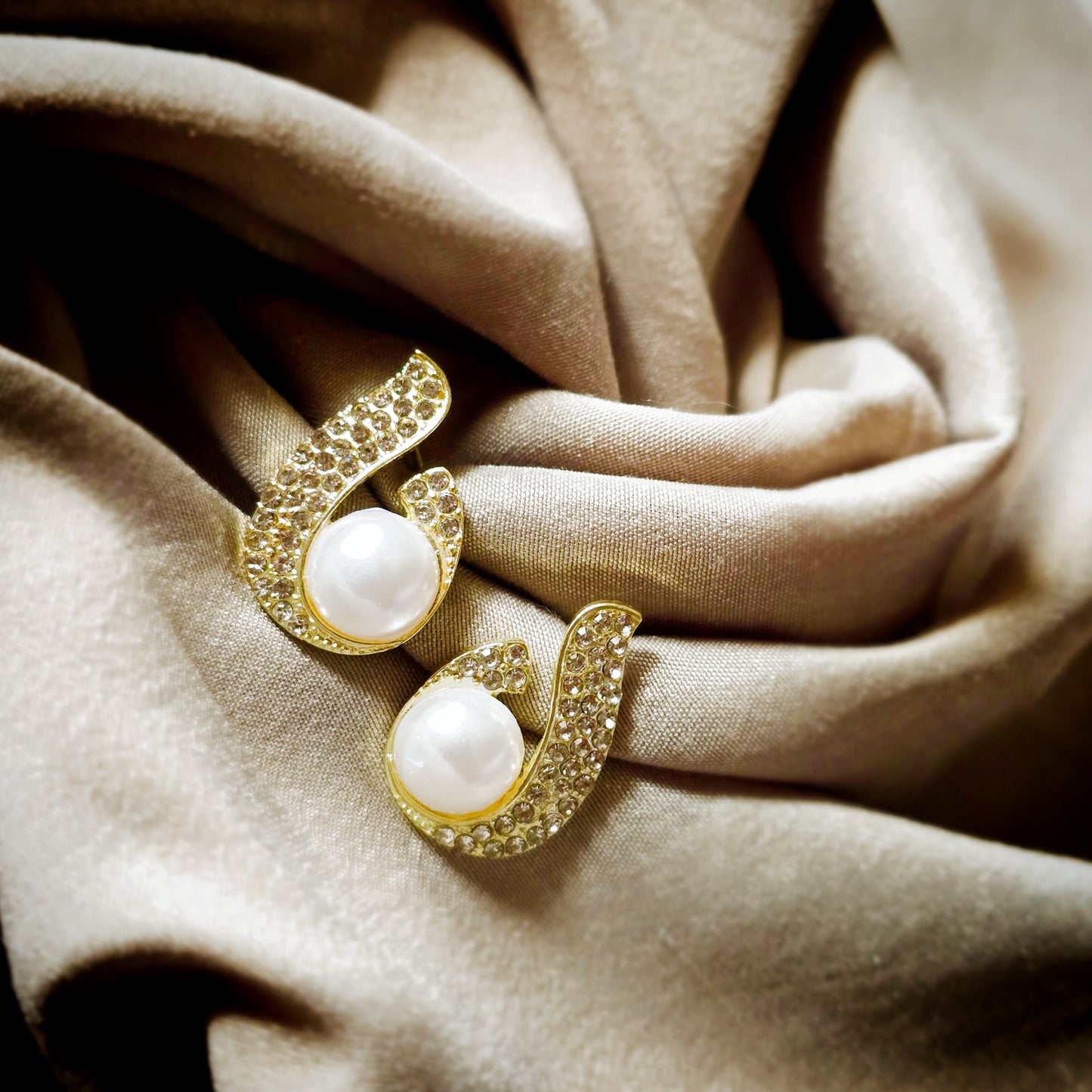 Crystal Wave Pearl Studs