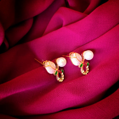 Tulip Pearl Earrings – Graceful Gold & Pearl Studs